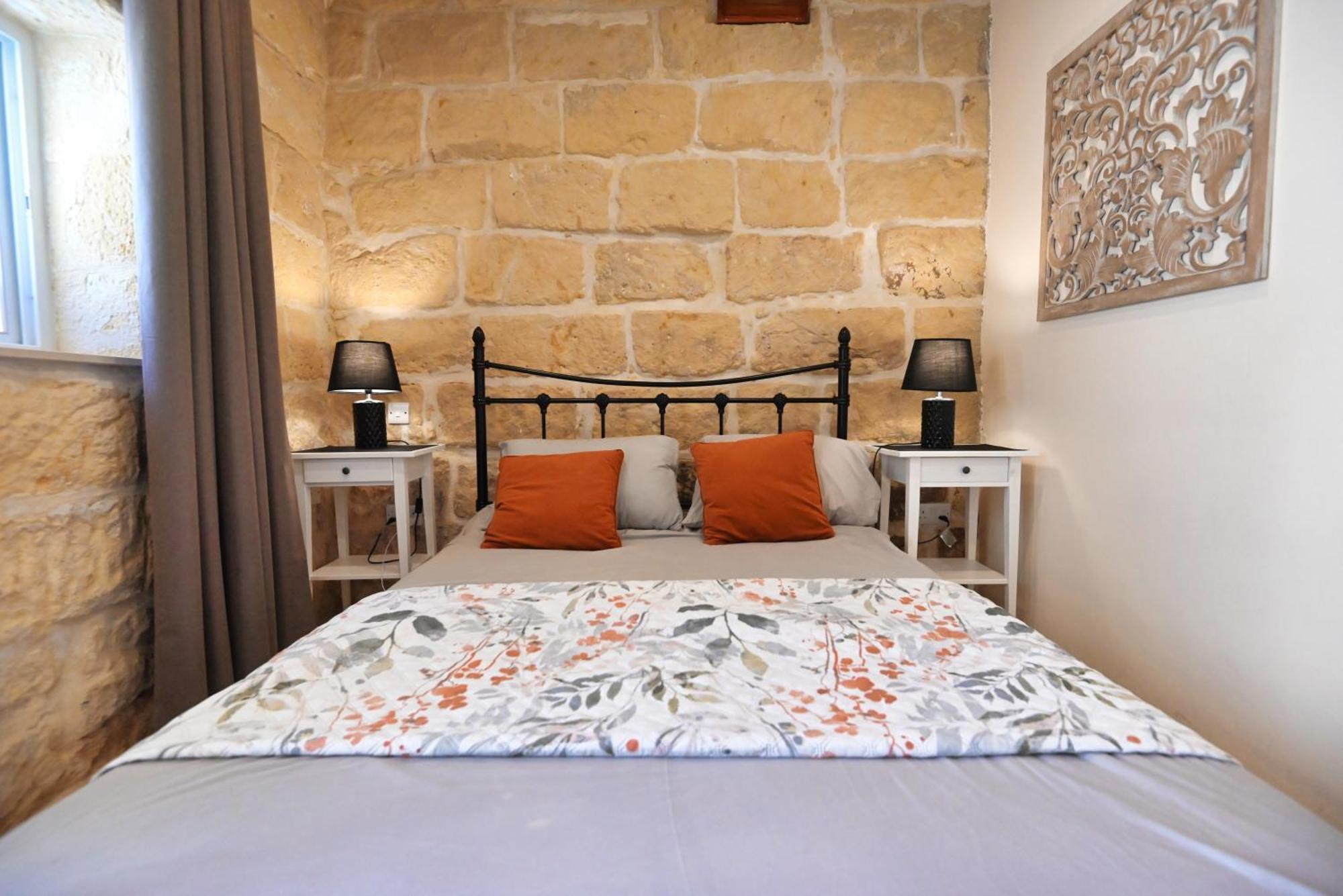 The Cloisters Bed And Breakfast Xaghra Exterior photo